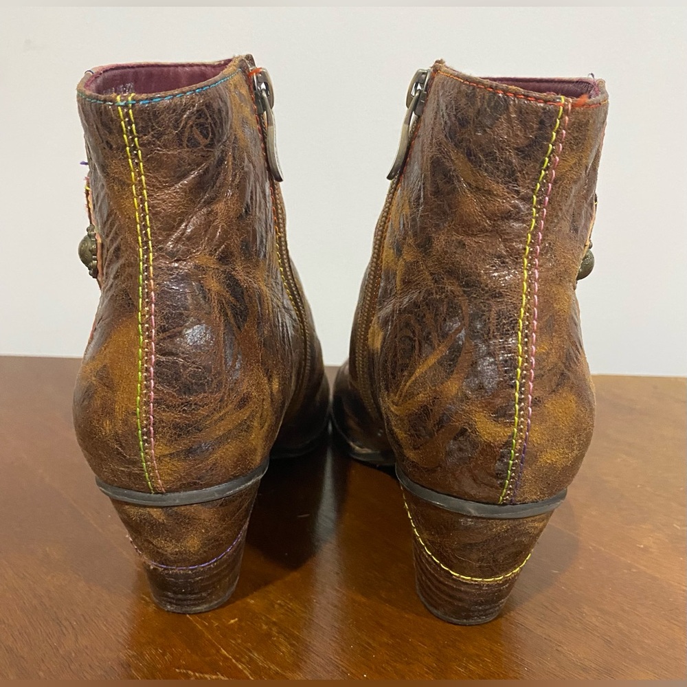 Spring Step Boots - image 5